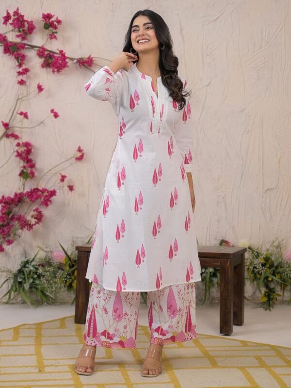 Paisley Printed Thread Work Pure Cotton Straight Kurta With Palazzos & Dupatta - Image 2